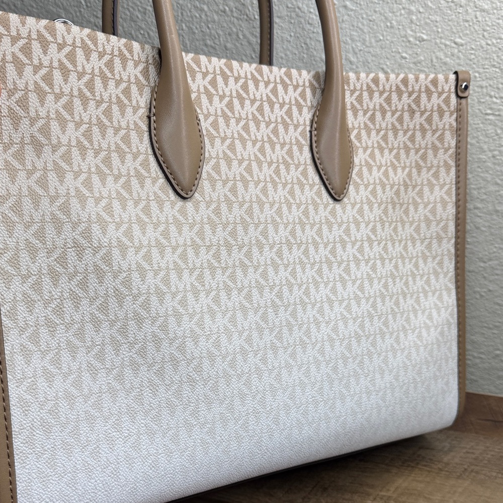 Michael Kors Mirella Medium Husk Tote Bag & Large Jet Set Wallet Set - Picture 6 of 11